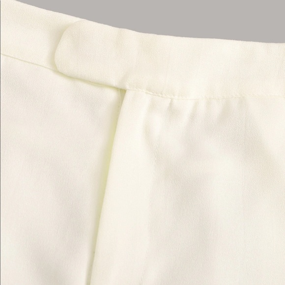 Nyna Cream White Shorts - Picture 3 of 7